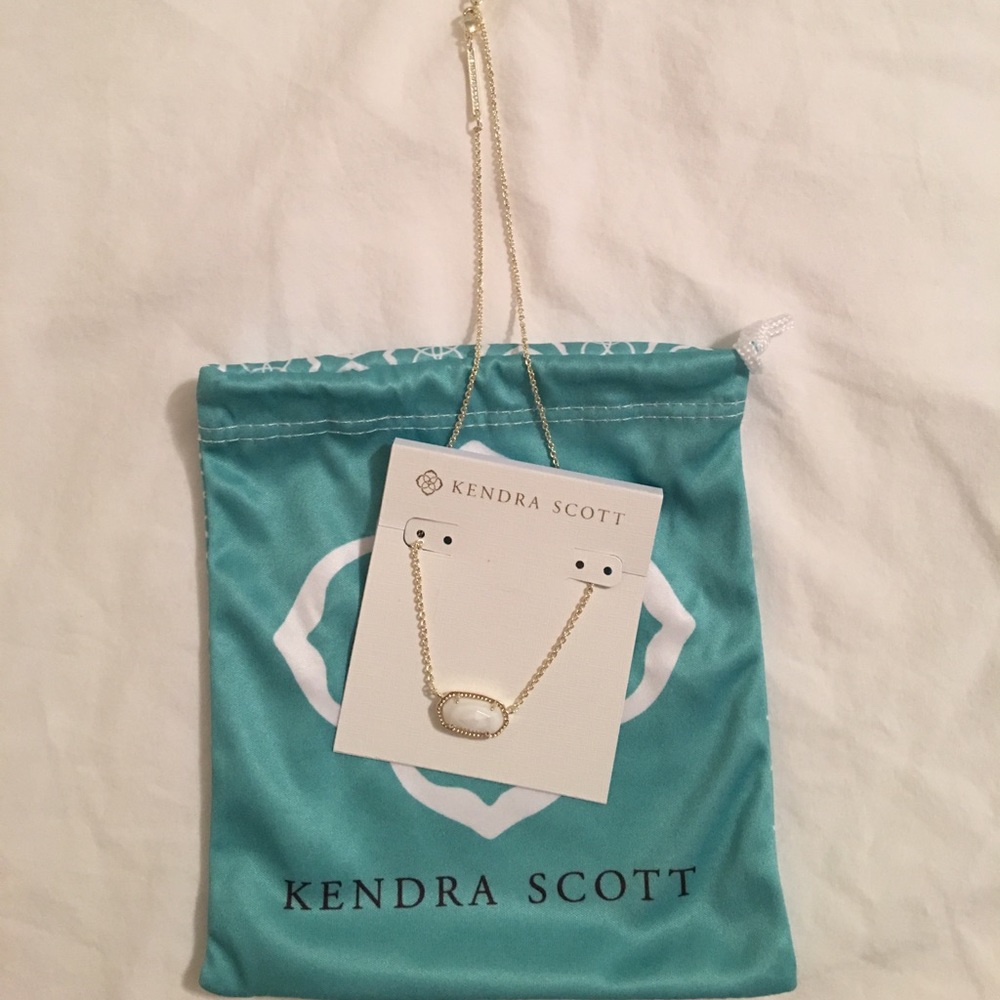 Kendra Scott Elisa Gold Pendant Necklace